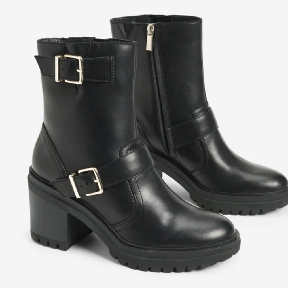 Kenneth Cole Black Leather Heeled Boots